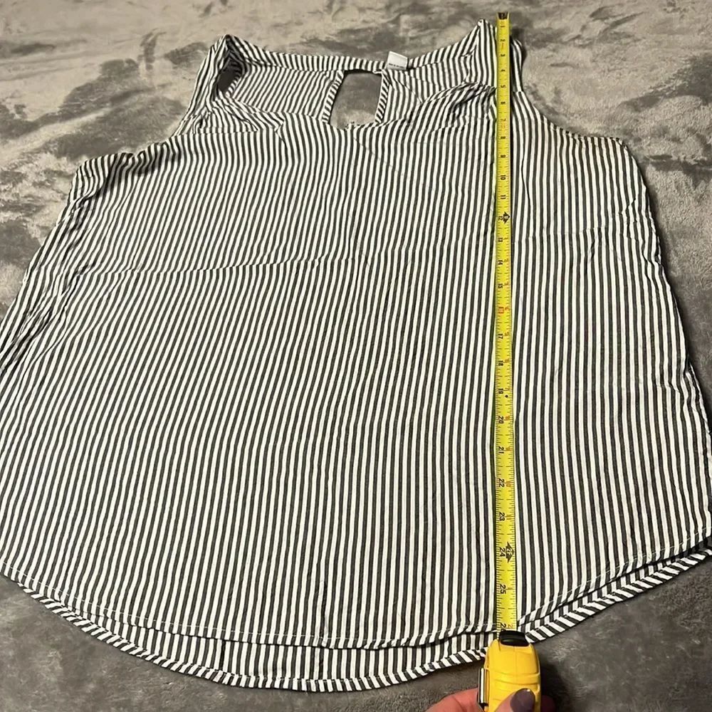 Old Navy Striped Tank Top - Picture 3 of 6